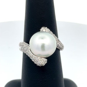 Designer 18k White Gold South Sea Pearl Diamond Pave Band Cocktail Ring
