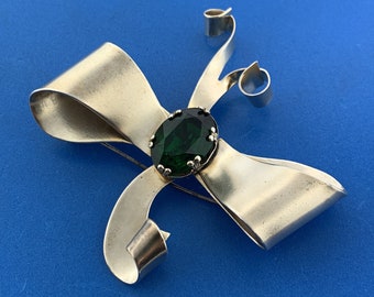 1940's Coro Sterling Silver 925 Vermeil Green Glass Statement Bow Pin Brooch