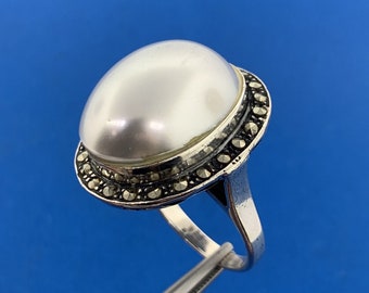Designer 925 Sterling Silver Mabe Pearl Marcasite Halo Statement Cocktail Ring