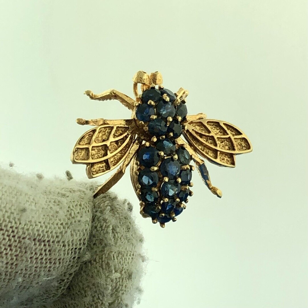 Gorgeous 14k Yellow Gold Round Cut Sapphire Winged Insect Bug Bee ...