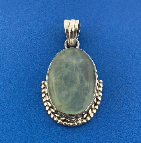 Stunning Sterling Silver 925 Cabochon Oval Light … - image 1