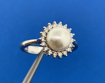 Designer 14K White Gold Pearl Solitaire Diamond Halo June Anniversary Ring