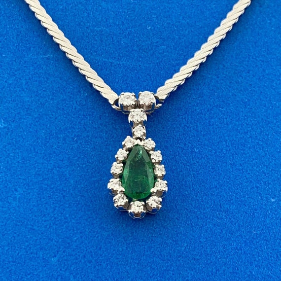 Gorgeous 18k White Gold Pear Cut Emerald Diamond … - image 1