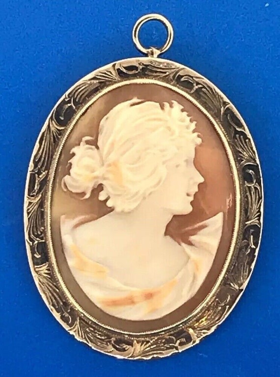 Victorian 10K Yellow Gold Oval Carved Cameo Floral