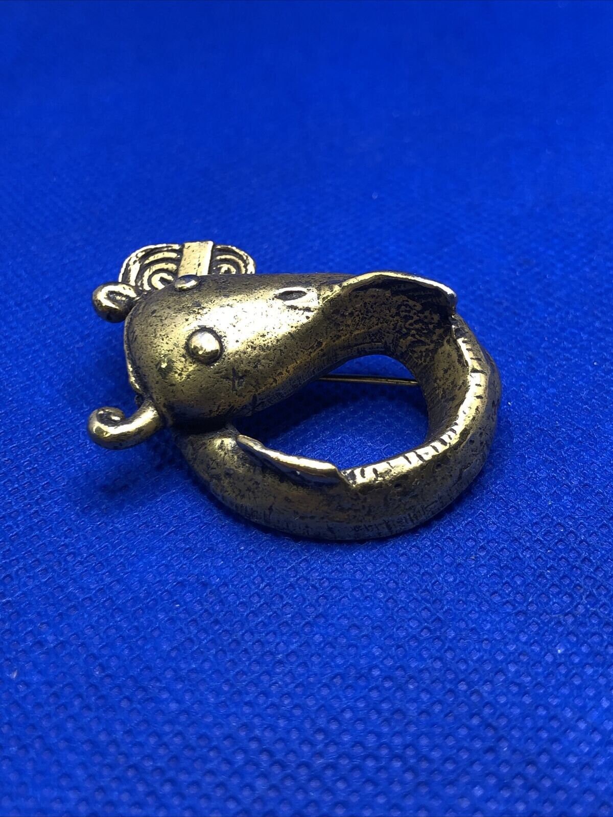 Alva museum brooch - Etsy 日本