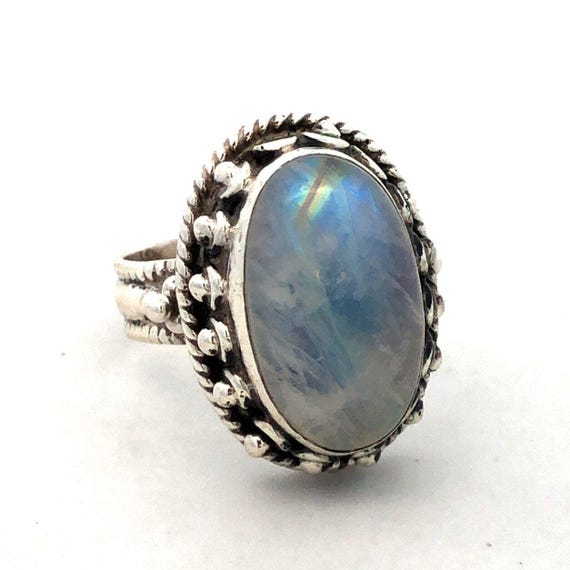 Vintage 925 Sterling Silver Oval Cabochon Rainbow Moonstone Vintage 925 Sterling Silver Oval Cabochon Rainbow Moonstone