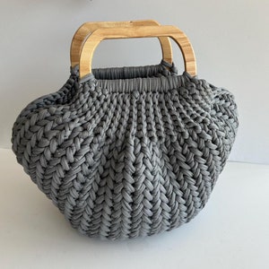 Häkeltasche mit Holzgriff Muster , einfache Häkelanleitung für Handtasche und Henkel, Häkeltasche häkeln