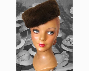 1940s Vintage Pillbox Hat, Brown Mouton Fur and Jersey, 40s Women's Fashion, WWII Era Clothing, Fur Pill Box Hat, 1940s Style, Art Deco