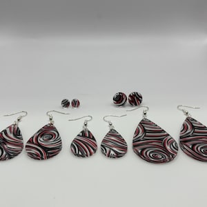Handgefertigte Acryl Ohrringe - Rot, Schwarz und Weiß Wirbel, Leichte Ohrringe, Statement Schmuck, Trendy Geschenk für Sie, Einzigartig Set