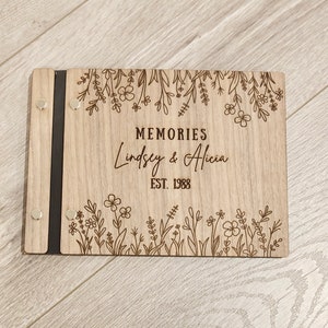Cadeau de premier anniversaire pour scrapbooking |  Cadeau 1er anniversaire en papier | Un an de moins que jamais Livre d'or photobooth, livre d'or en bois