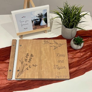 Personalisiertes Hochzeitsgästebuch aus Holz: Lasergraviertes Fotoalbum