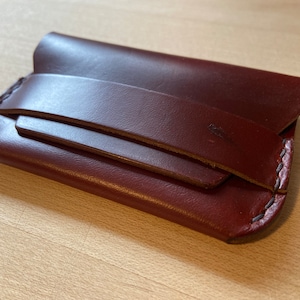 Portafoglio con patta Horween Chromexcel