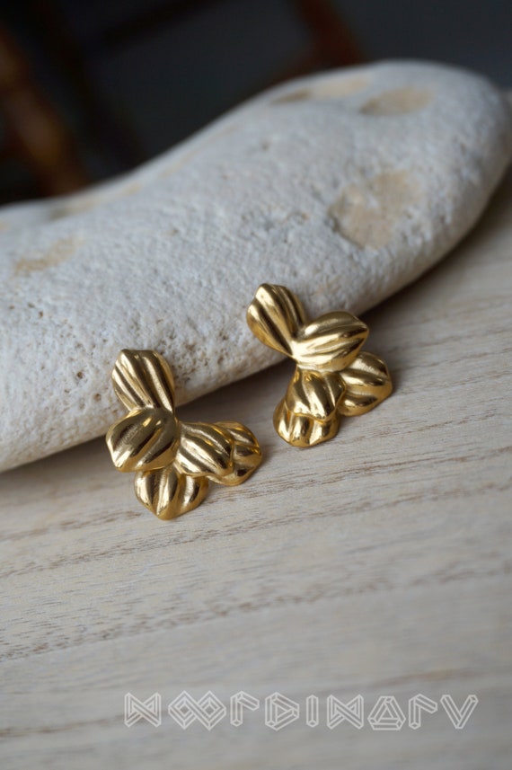 Boucles d'oreilles fleur plaqué or - La bijouterie