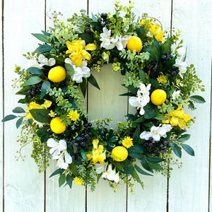 Lemon Blueberry Summer Wreath for Front Door, Cottage Style Decor, Kitchen Lemon Wreath, Farmhouse Decor for Front Porch, Housewarming Gift