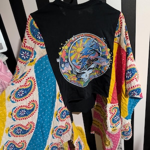 Blusa estilo poncho &quot;Grateful Dead&quot; feita à mão
