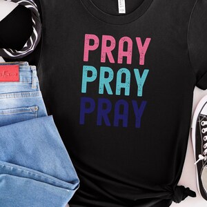 Pray Christian T-Shirt | Oversized T-Shirt | Christian Streetwear | Christian Men | Christian Women | Graphic Tee | Graphic Shirt