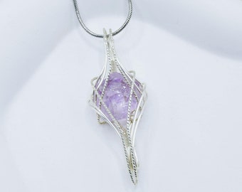 Collar de cristal de amatista en bruto, colgante envuelto en alambre, joyería de piedra natal hecha a mano