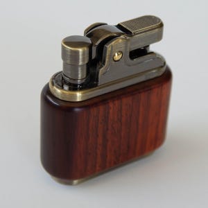 Classic Retro Vintage Style Lighter Single Click - Uses Liquid Lighter Fluid and Common Parts - Fuel Efficient - O Ring