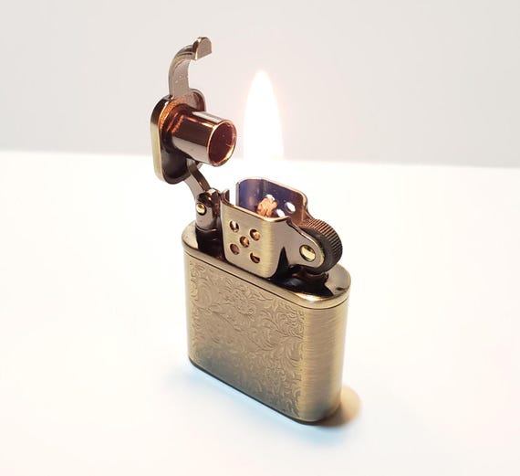 OLD SCHOOL Retro Vintage Style Lighter - Uses Common Lighter Fluid, Parts, and Flint - Fuel Efficient - High Gifting Potential - Reliable