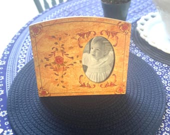 Vintage Wooden Frame with Oval Photo