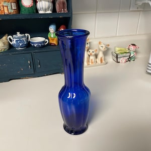 Indiana Glass Cobalt Blue Glass Vase