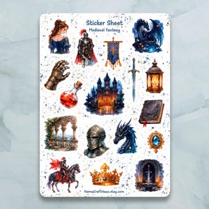 Könnte beinhalten: Ein Stickerbogen mit Aquarellillustrationen mittelalterlicher Fantasy-Elemente. Enthält eine Frau, einen Ritter, einen Drachen, ein Banner, ein Schwert, eine Laterne, ein Buch, eine Burg, einen Handschuh, einen Trank, einen Helm, einen Drachenkopf, eine Krone und einen Ritter zu Pferd.
