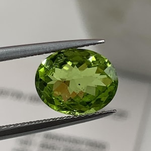 1 Piece Natural Arizona Peridot Gemstone | Vibrant Olive Green | Oval Cheker Cut | Eye Clean | Ideal for Custom Jewelry, .Peridot stone