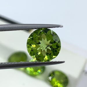 1 Pieces Round Natural Arizona Peridot Gemstones | Round Faceted Cut | Vibrant Green | Top Quality | Loose Stones for Jewelry Making