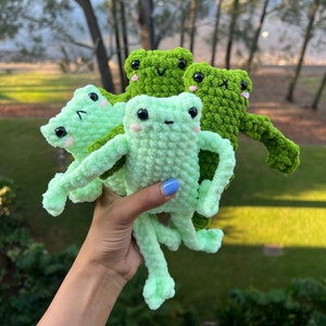 Crochet Leggy Frog, Plushie Amigurumi Frog in Multiple Colours, Customisable Expression, Frog Home Decor or Desk Decor, Handmade