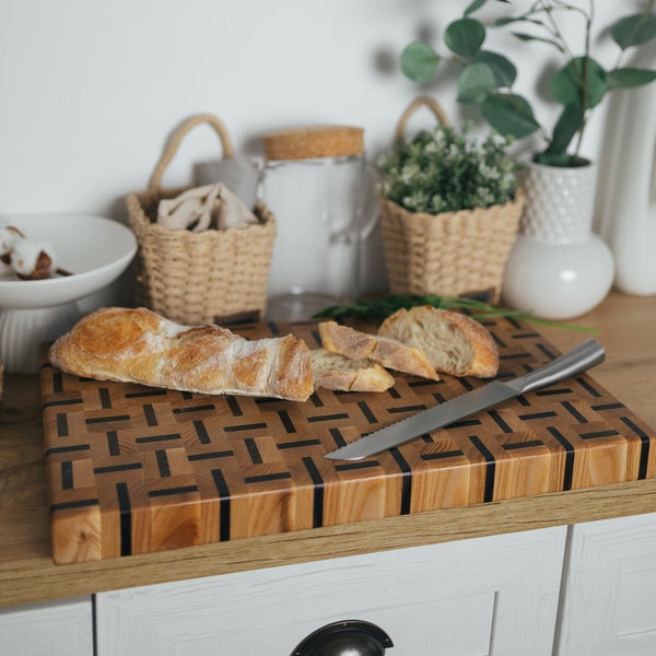 End Grain Cutting Board | Custom Chopping Board | Gift for Mum | Bread board | Large cutting board | Butcher Block | Gift for cooking lovers