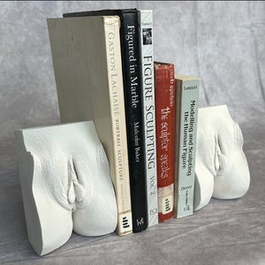 Vulva Buchstützen. &quot;Yoni &quot;&quot;Skulptur&quot;&quot; von einem professionellen Künstler und Bildhauer in der Nähe von San Francisco ( EricTheSculptor)&quot;