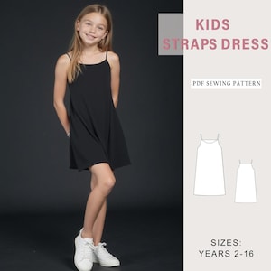 以下が含まれることがあります： 若い人が着ている、ストラップ付きの黒いノースリーブドレス。ドレスはシンプルでAラインです。画像には、ドレスの線画と「KIDS STRAPS DRESS PDF SEWING PATTERN SIZES: YEARS 2-16」というテキストも含まれています。
