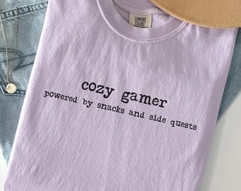 Minimalist Cozy Gamer Shirt | Powered by Snacks and Side Quests Tee | Aesthetic VTuber PNGTuber Gaming Gift | Comfort Colors Gaming T-shirt