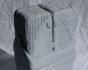 3D printed reproduction of The Kiss sculpture from Constantin Brancusi