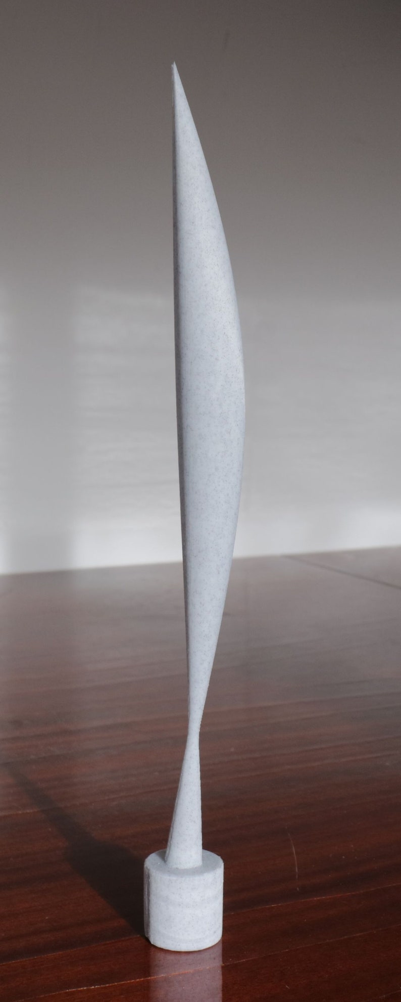 3D-gedruckte Reproduktion der Bird in Space-Skulptur von Constantin Brancusi Gray marble