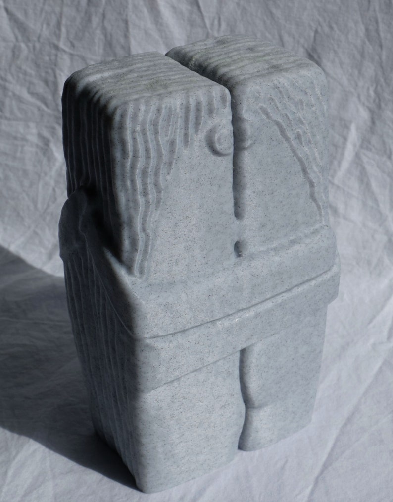 Reproduction imprimée en 3D de la sculpture Le Baiser de Constantin Brancusi Gray Marble