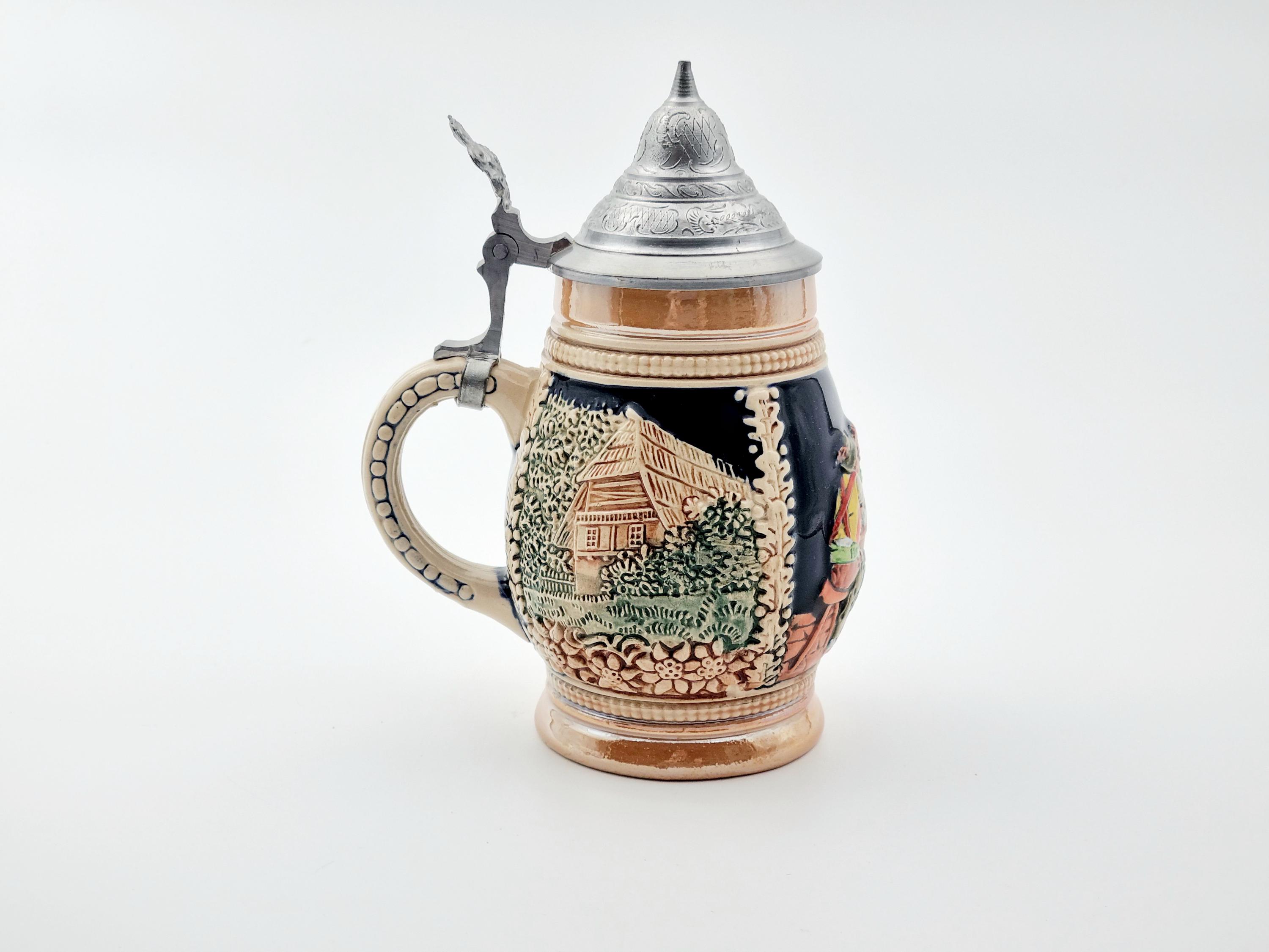 ヴィンテージの蓋付きビールジョッキ：西ドイツの陶器製バーウェア