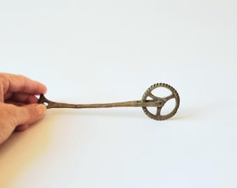 Alicate de corte para massas sueco vintage de latão: cortador de biscoitos antigo