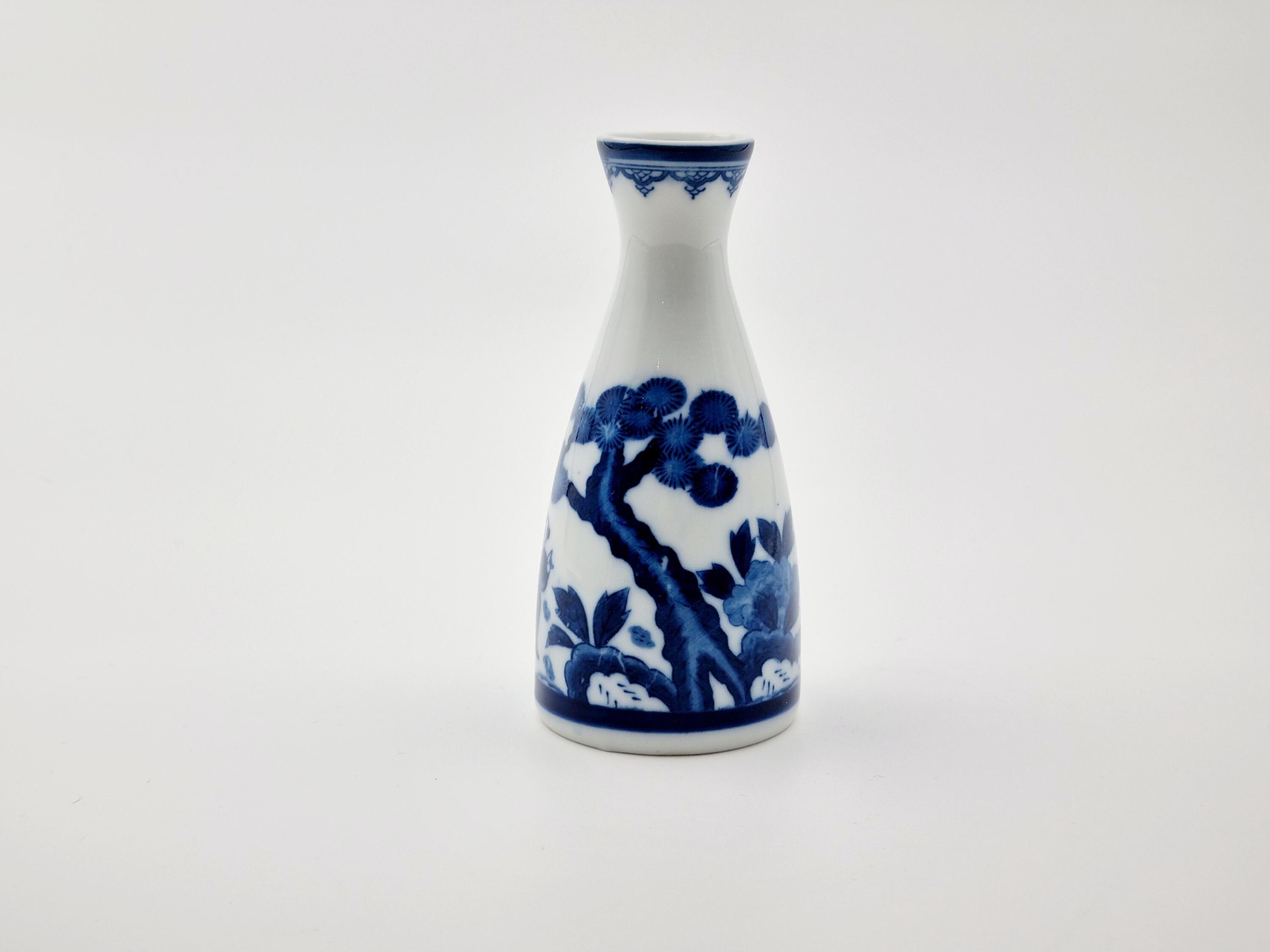 工芸品 Flower base Sake bottle Karatsu-yaki Japanese Sake Bottle: Antique Pottery Japan Vase, Blue and White