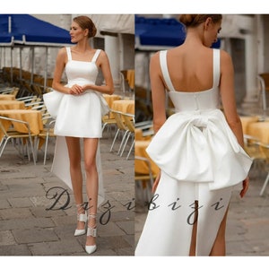 Chic Sleeveless Civil Mini Wedding Dress with Bow A-Line Bridal Gown, Square Collar, Open Back Beach Dress