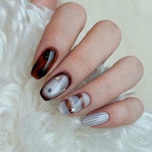 freestyle star nails/ custom press on nails/ hand made Press on Nails/Faux Acrylic Nails/ Gel Nails/Press on Nails