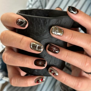 Chrome Star Graffiti Press On Nails: Handmade Faux Acrylic Gel Nails