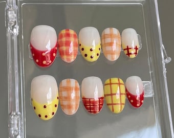 polka dot Press On Nails: Hand custom nails