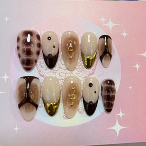 Golden Brown Star Press On Nails: Hand-Painted Y2K Faux Acrylic Nails