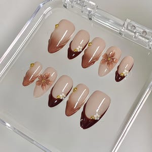 3D-blommor och höstvibe-naglar, handmålade press-on-naglar, höstinspirerad design, anpassad form och storlek, återanvändbart nagelset i salongskvalitet