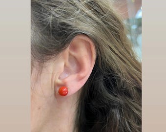 Boucles D'oreilles Dormeuses En Or Blanc 18 Carats Avec Corail Naturel - Neuf Sans Emballage