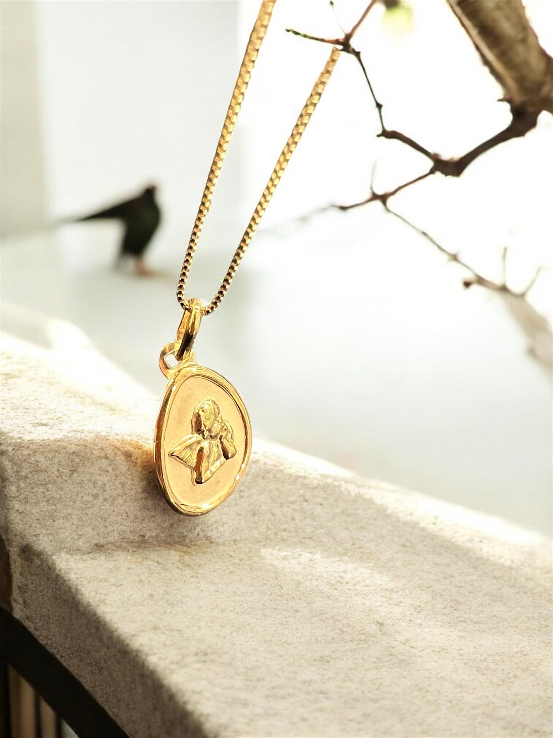 Guardian Angel Pendant in 18-karat Yellow Gold, Angel Pendant