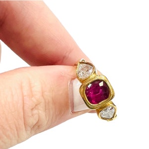 18 karat yellow gold diamond and ruby ring