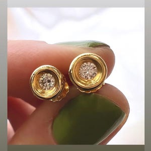 Diamond earrings set in 18-karat yellow gold, Chaton-shaped earrings with diamonds