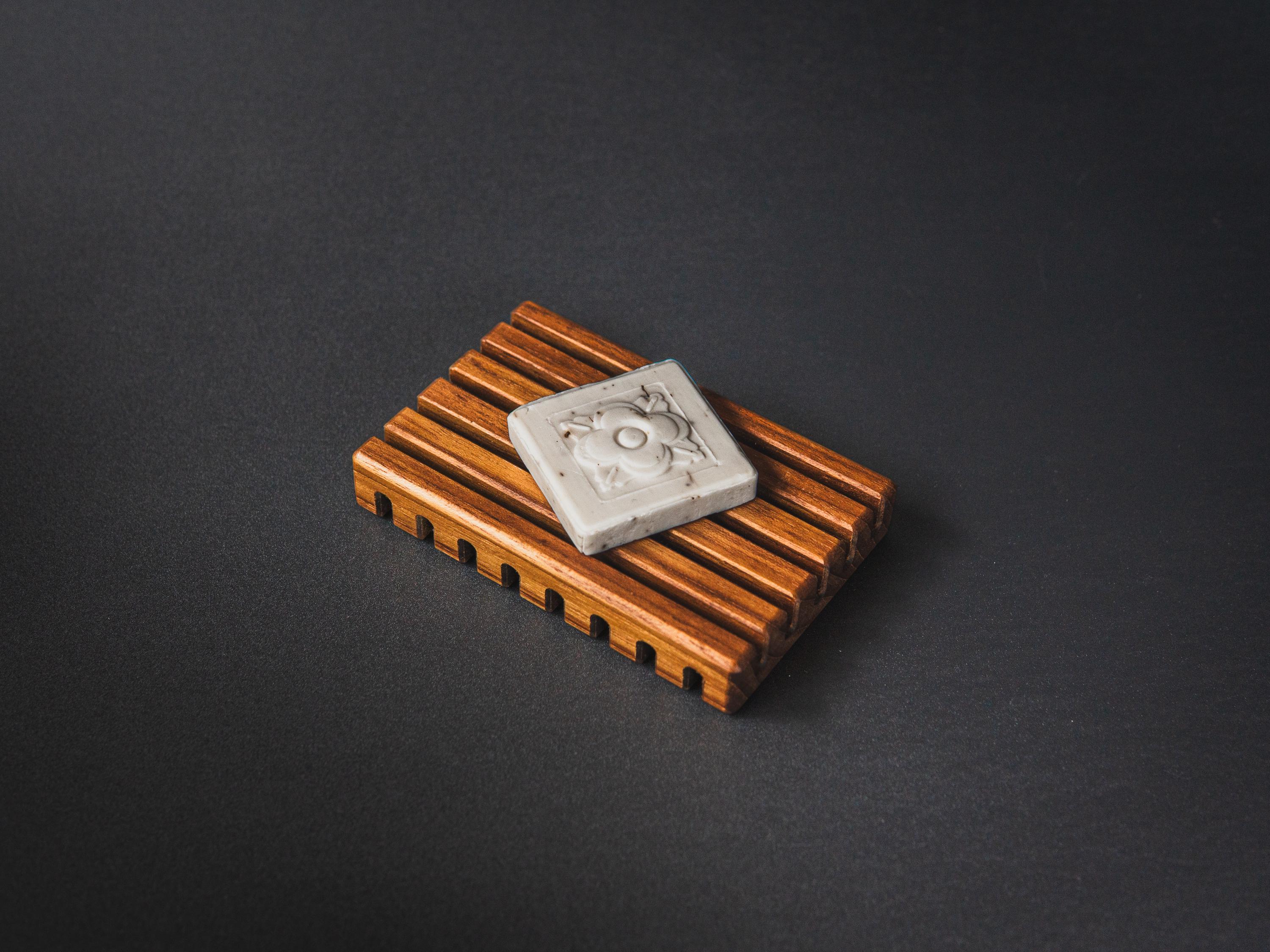 Natural Teak Wood Soap Dish, Handmade Eco-Friendly Soap Holder, Bathroom Accessory, Wooden Shower Tray